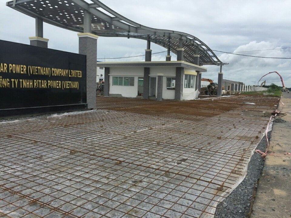 Màng PE lót sàn đổ bê tông của Trung Lương